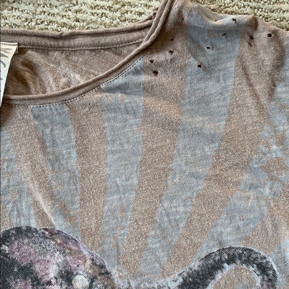 🎄Holiday Sale🎄Magnolia Pearl Main Act Tee - Picture 7 of 7